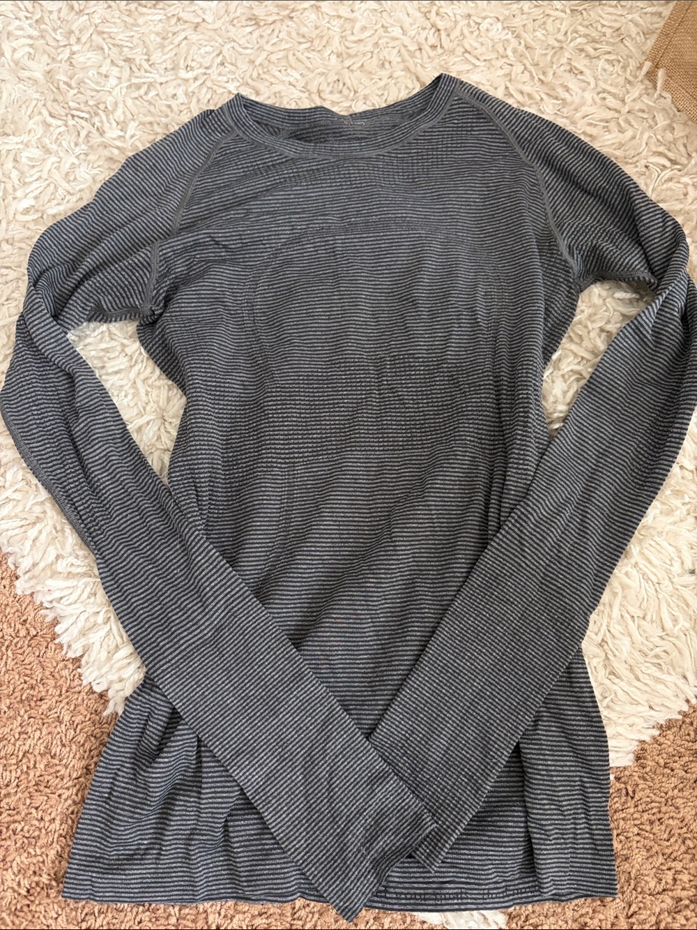 lululemon athletica Long Sleeve Striped Crew in Charcoal and Light Gray